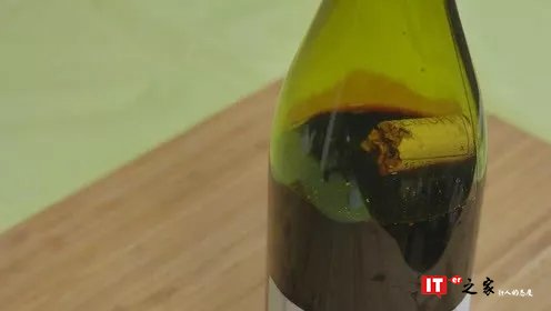 5秒优雅开瓶,这才是喝红酒的正确方式 | 生活方式