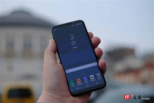 骁龙845加持!三星S9+带壳渲染图曝光:超高屏占比