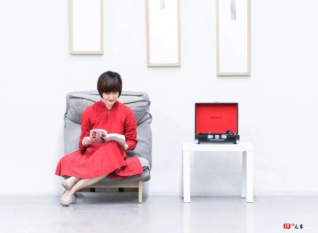 古典的魂，现代的型，拥有着年轻人情怀的黑胶唱片机，因你而声