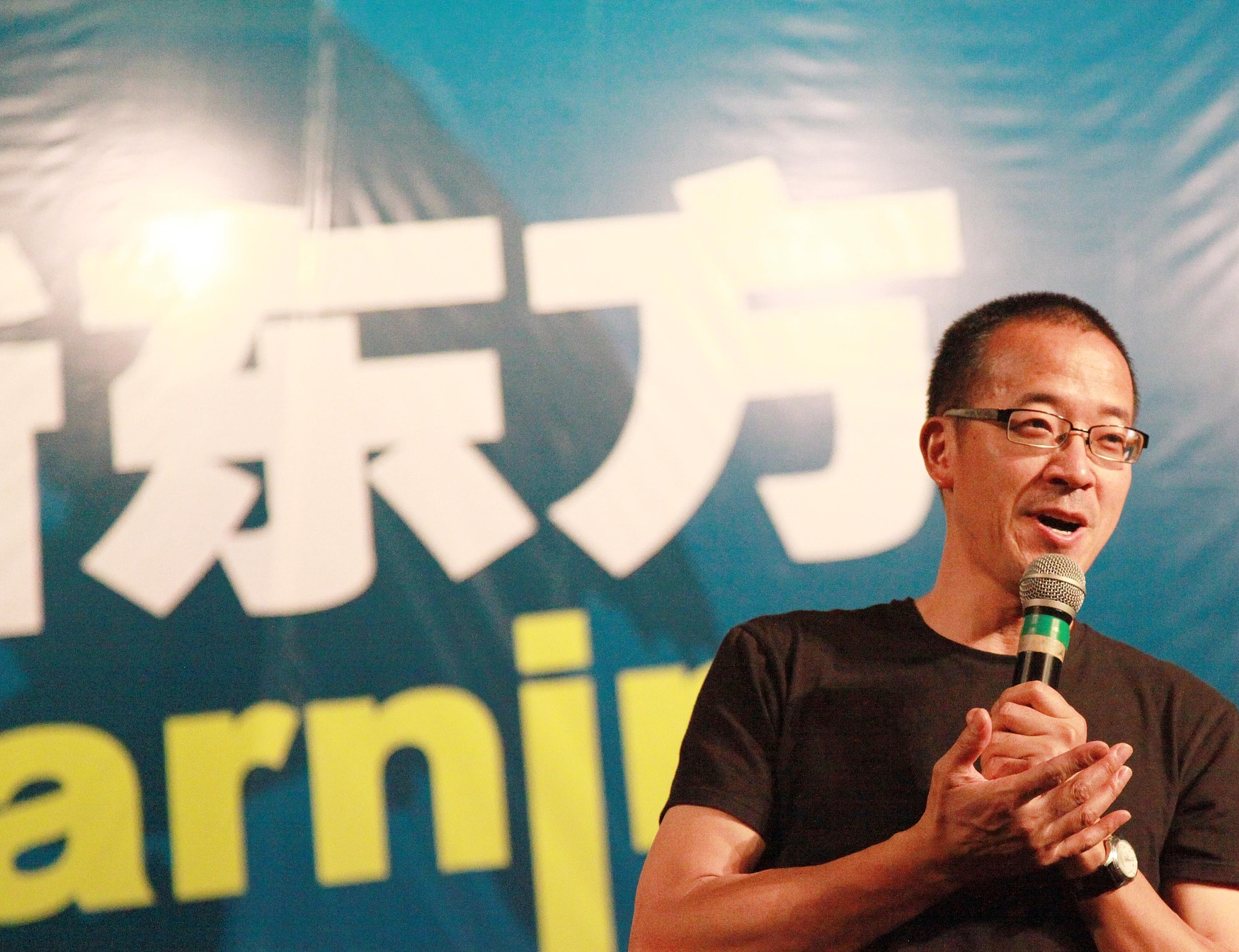 新东方老板俞敏洪演讲视频_新东方发起人俞敏洪_