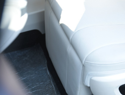 全新智界R7体验:有颜更有料纯血鸿蒙直戳年轻人心巴