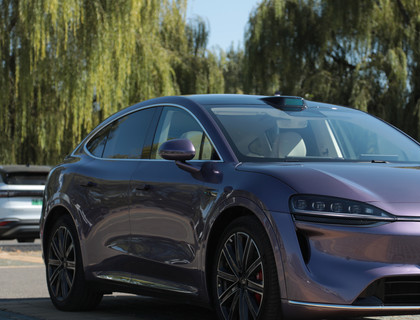 全新智界R7体验:有颜更有料纯血鸿蒙直戳年轻人心巴