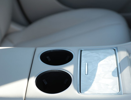 全新智界R7体验:有颜更有料纯血鸿蒙直戳年轻人心巴