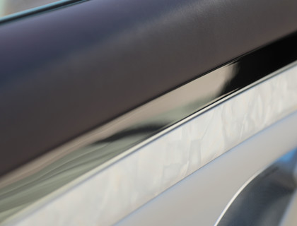 全新智界R7体验:有颜更有料纯血鸿蒙直戳年轻人心巴