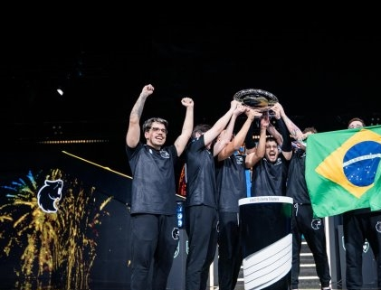 FURIA成都捧杯创历史：巴西劲旅首夺英特尔®极限大师赛冠军