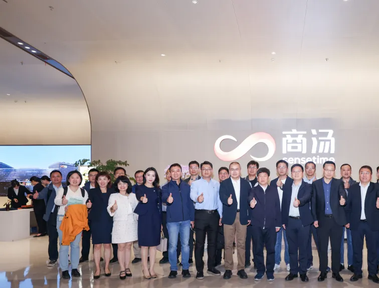 _算力狂飙，绿电何解？一场深度研讨会揭示“算电协同”破局之道_算力狂飙，绿电何解？一场深度研讨会揭示“算电协同”破局之道