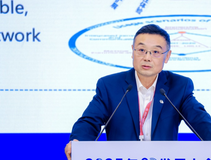 _中信集团勇于创新_歼10歼20亮相建党百年大会