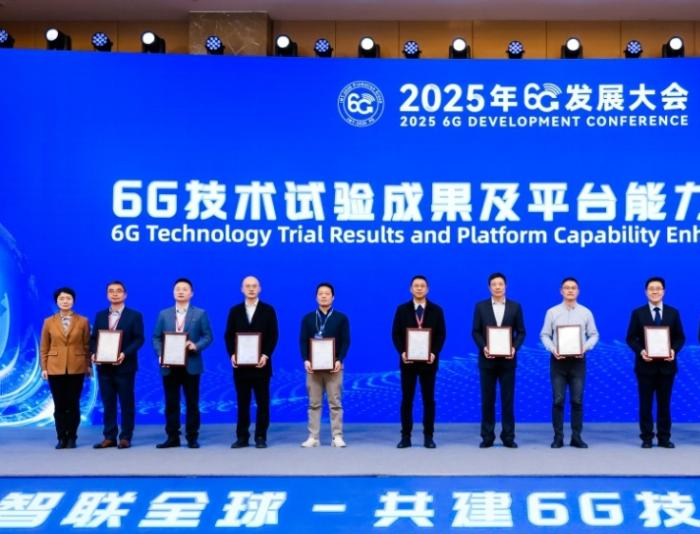 _歼10歼20亮相建党百年大会_中信集团勇于创新