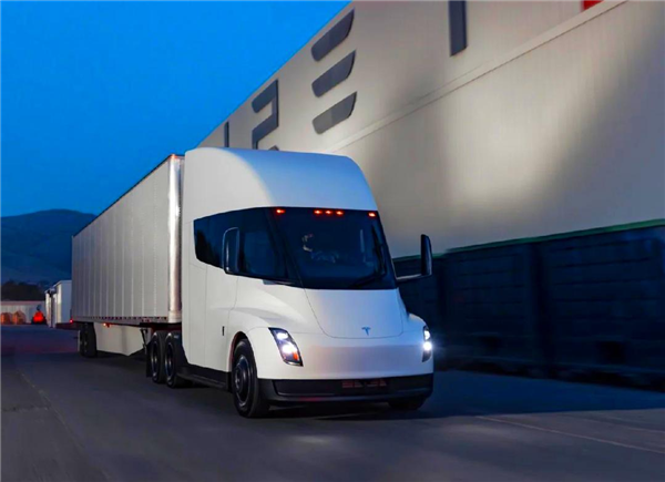 马斯克可能真觉得 造车没意思了