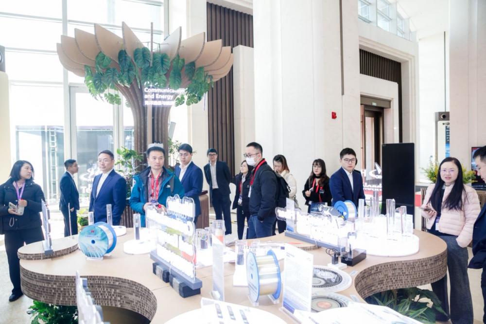 亨通光纤价格__亨通光纤做什么的