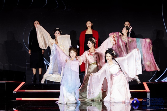 千年古镇注入电竞基因：濮院以“电竞节”重塑文旅消费新场景