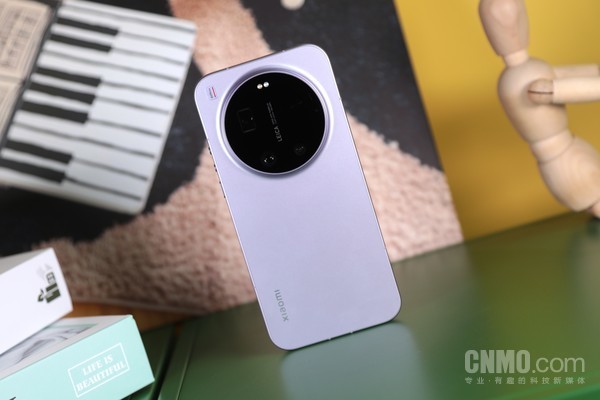 Xiaomi 17 Ultra：2亿光学变焦+LOFIC 铸就新一代夜神