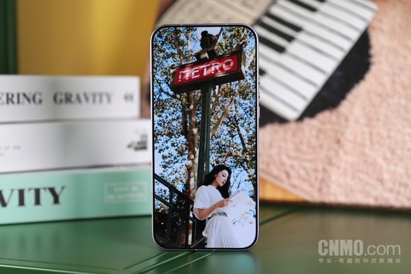 Xiaomi 17 Ultra：2亿光学变焦+LOFIC 铸就新一代夜神