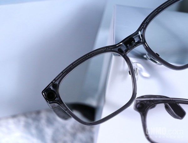 理想AI眼镜Livis体验：让理想车主解放双手的最好附件